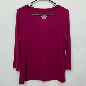 Chico's The Ultimate Tee Pima Cotten Magenta V-Neck Top Size 1 US Medium/8